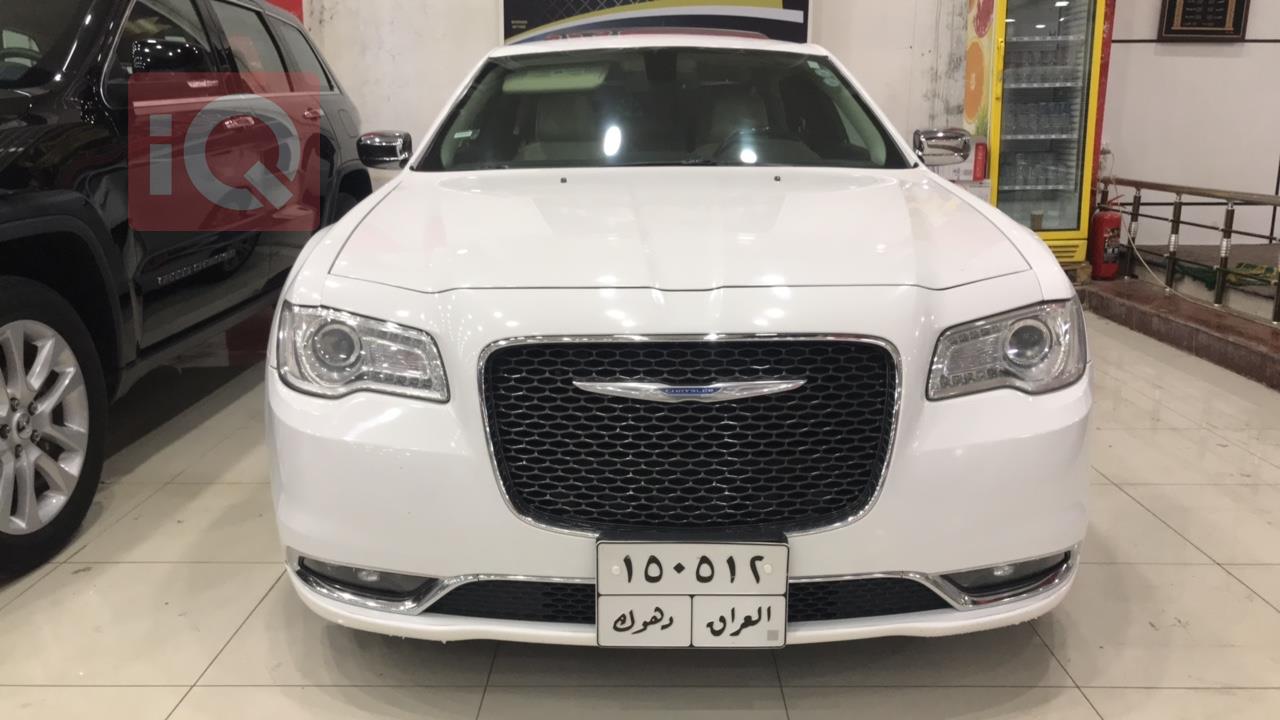 كرايسلر 300